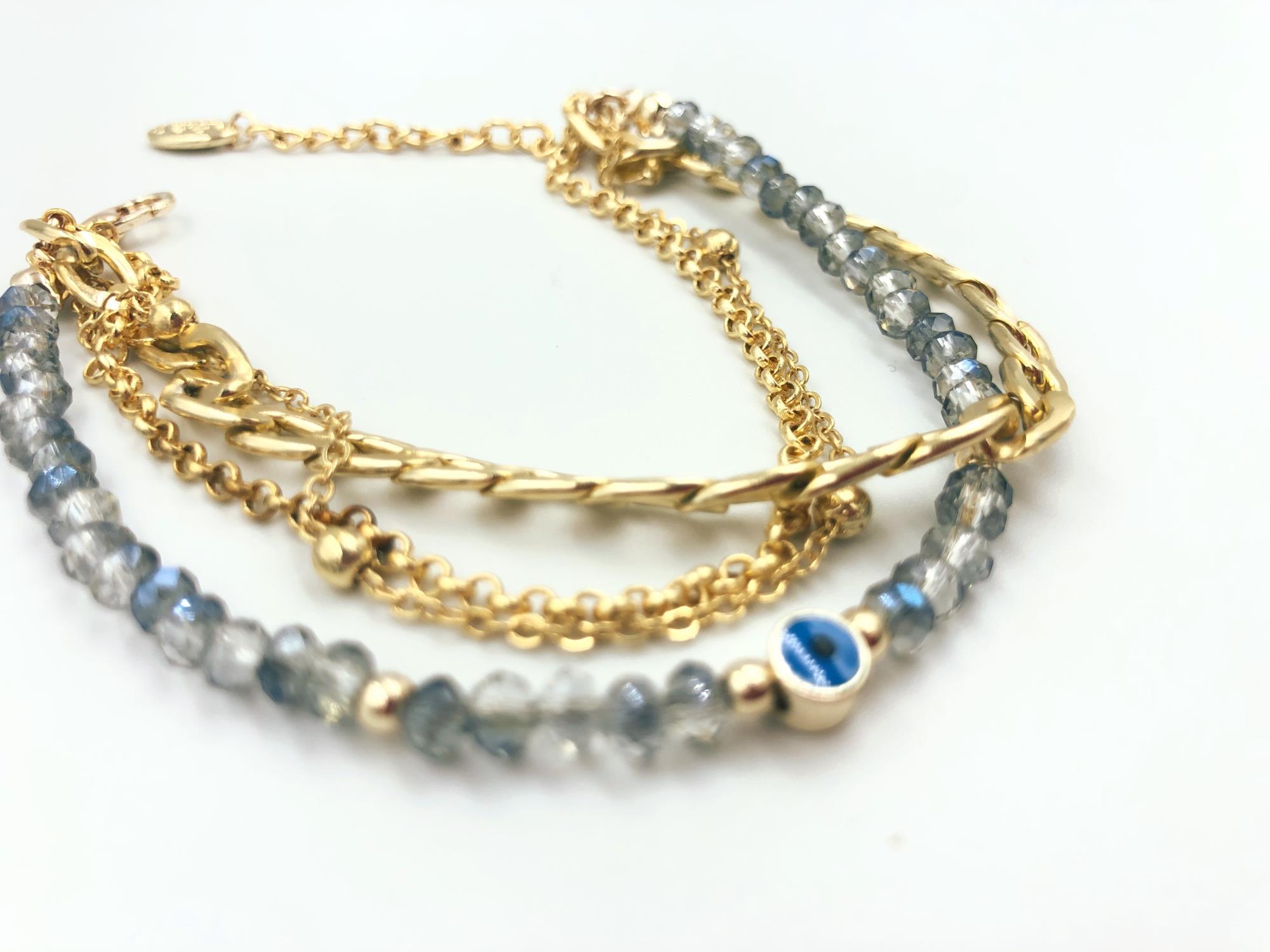 Multiyared Bracelet with Gray Cristal